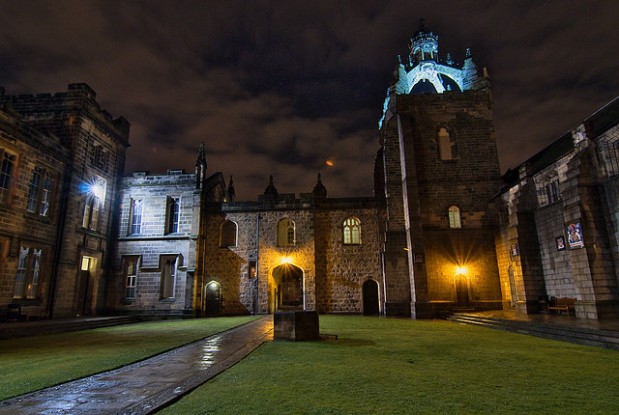 Aberdeen University Aberdeen Scotland 619x415 29 Exemplos Impressionantesde Fotografia Noturna
