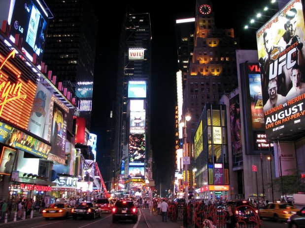 Times Square New York 619x464 29 Exemplos Impressionantesde Fotografia Noturna
